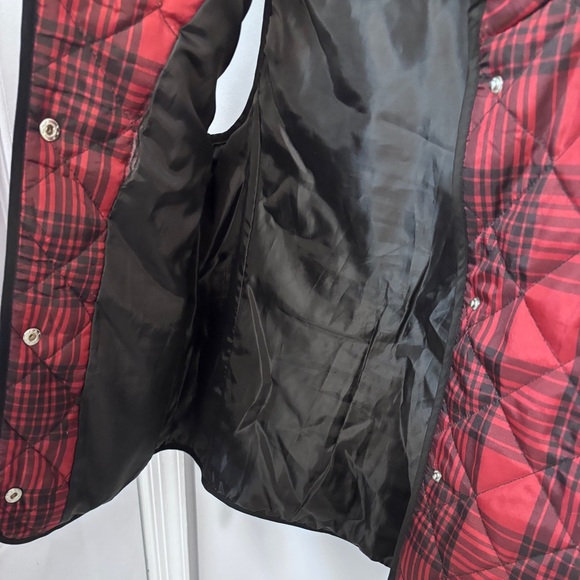 Jane Ashely Red Plaid Quilted Puffer Fall Vest Size: Small - Picture 5 of 6